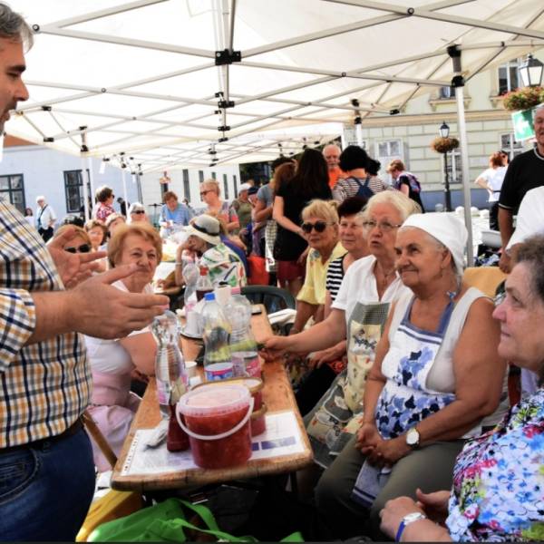 Jótékonysági lecsófesztivál