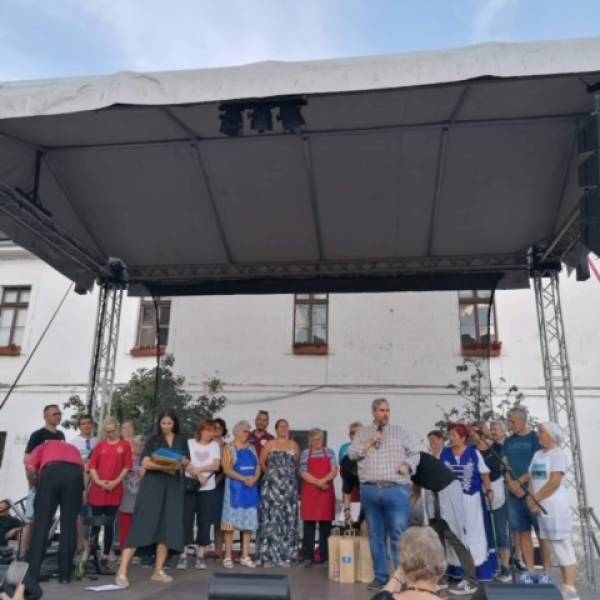 Jótékonysági lecsófesztivál